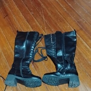 Elegant Black Lace-Up Women's Boots